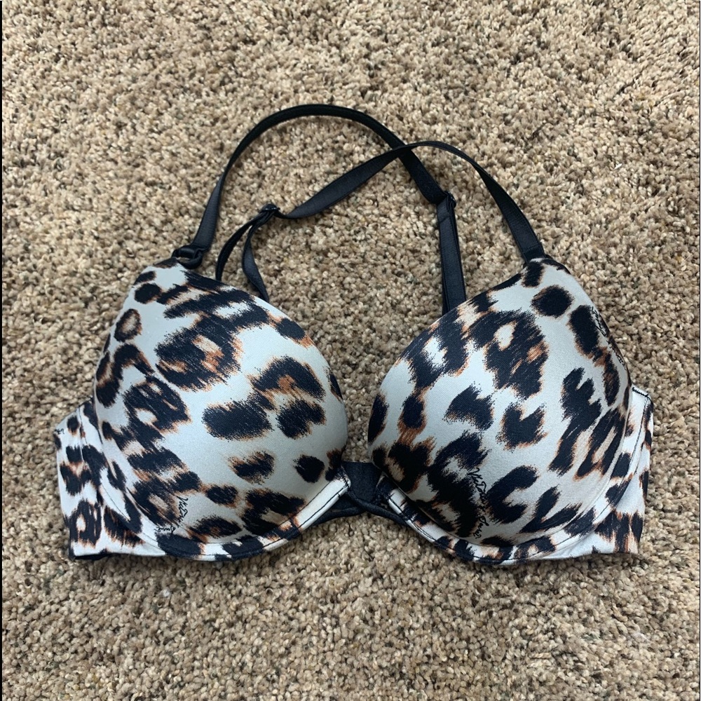 32B VS bra